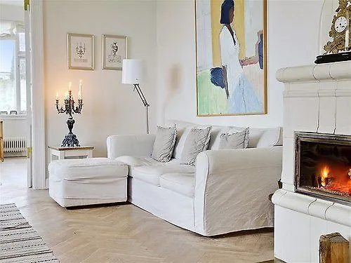 Bed & Breakfast Snekkersten 2*